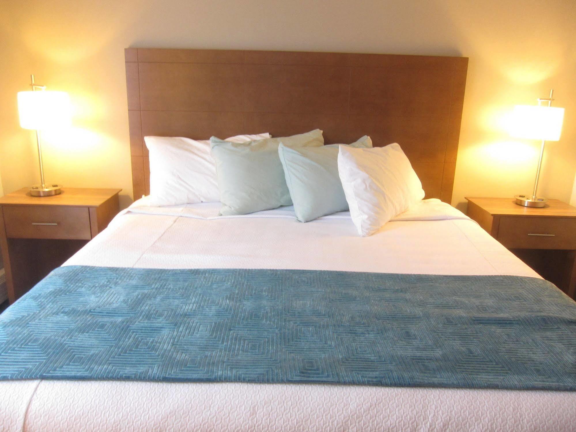 Hampton Village Inn Esterno foto